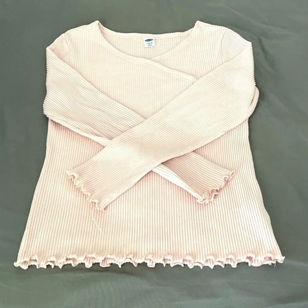 Old Navy Ribbed Long Sleeve Top - Picture 2 of 7